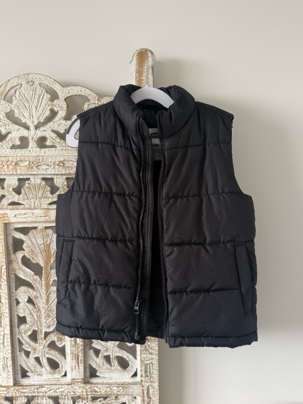 Old Navy Black Puffer Vest